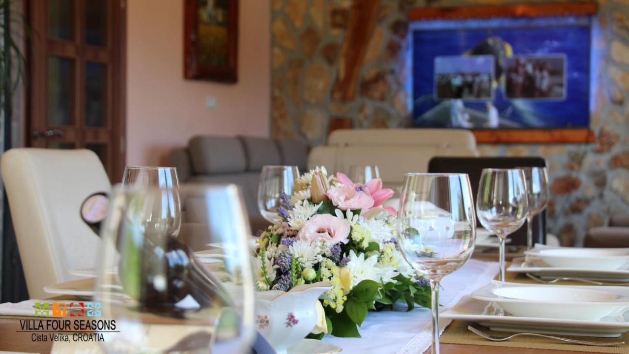 Four Seasons, Heated Pool And 3 En-suite Bathrooms Villa *