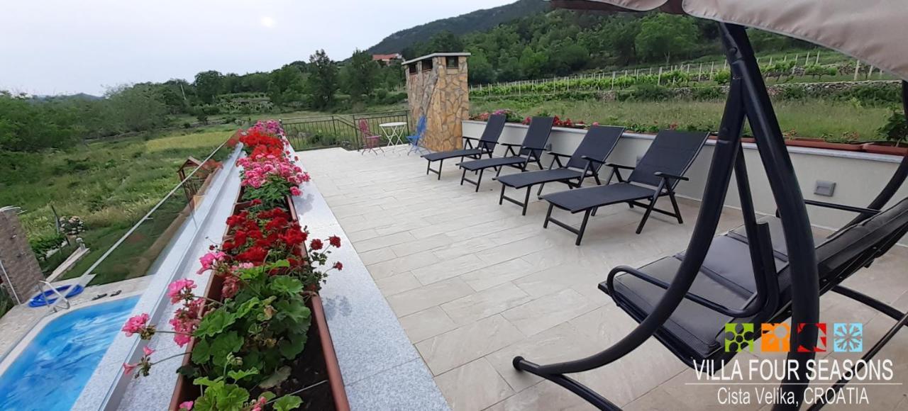 Four Seasons, Heated Pool And 3 En-suite Bathrooms Villa Velika Cista (Split-Dalmatia)